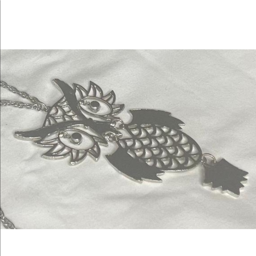 Vintage Owl Chain Silver Tone. Chain 24” Owl 4.5”